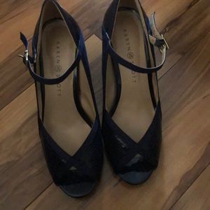 Navy blue peep toe shoes